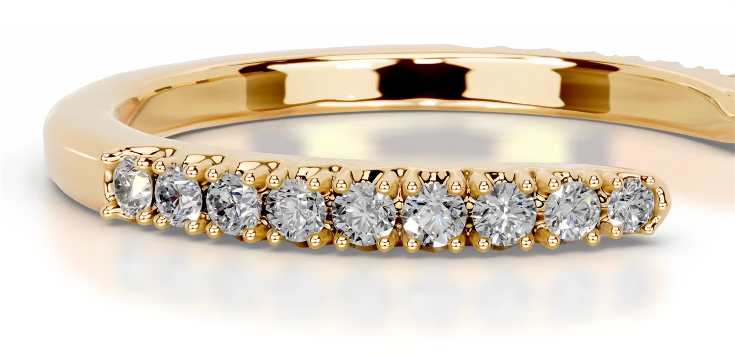 Stylish, open-design ring with a "quiet luxury" aesthetic—a trendy, cross-border fashion piece crafted from S925 sterling silver, gold-plated, and set with a moissanite stone. — detail 4