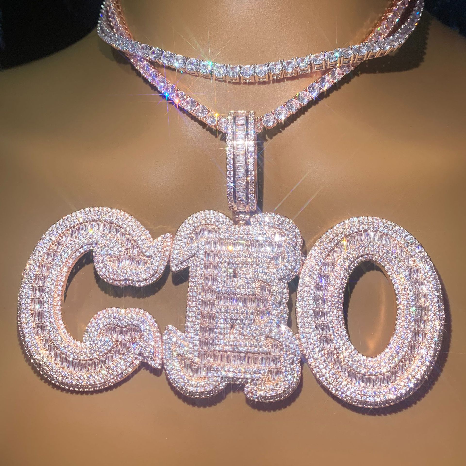 Aodhy Custom Letter Name Pendant Necklace — detail 5