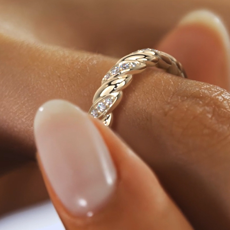 Twisted Moissanite Ring S925 Sterling Silver 18K Gold Plated Stackable Wedding Band — detail 2