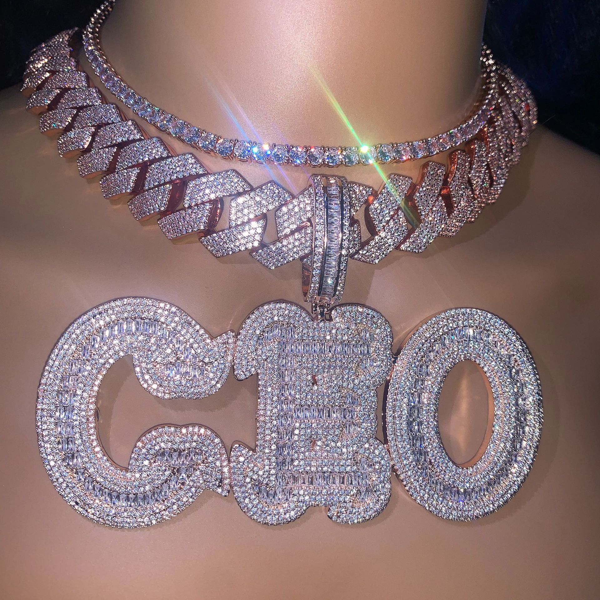 Aodhy Custom Letter Name Pendant Necklace — detail 10