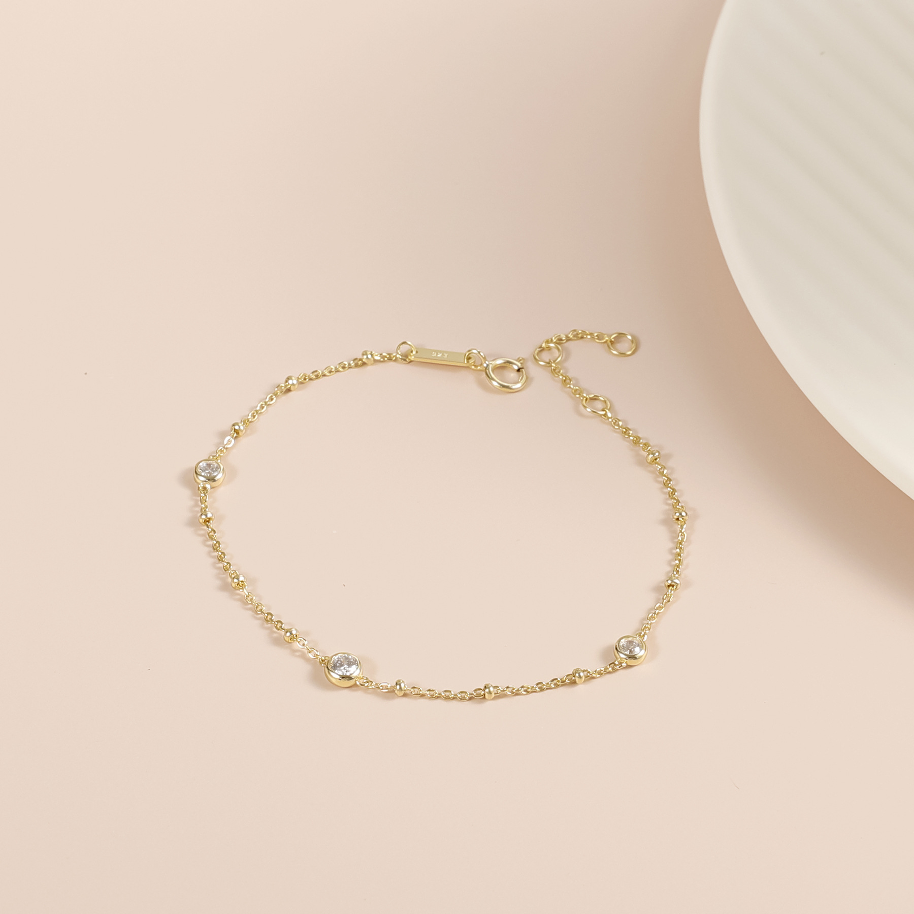 Aodhy Bubble Solitaire Moissanite or Lab-Grown Diamond Bracelet — detail 4