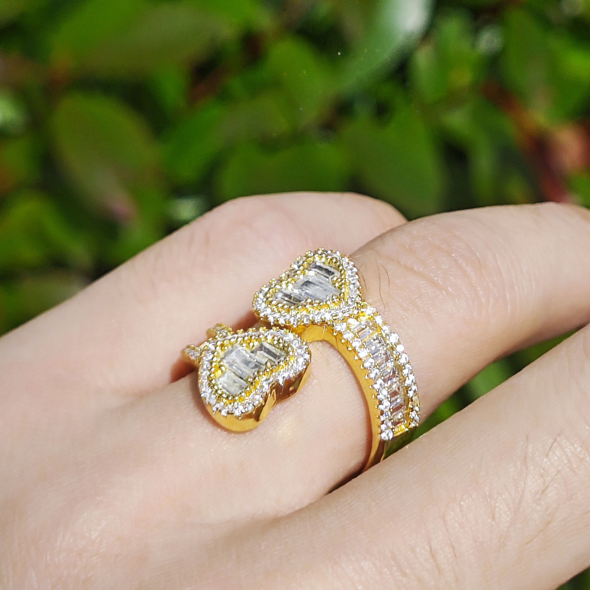 Iced Out Split Open Heart Ring Hip Hop Unisex Statement Ring — detail 6