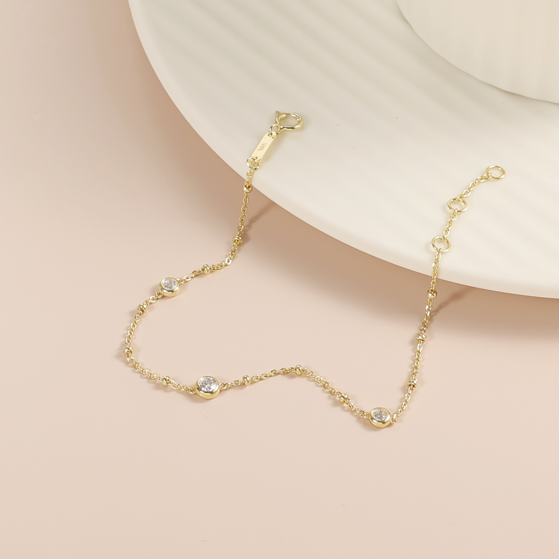 Aodhy Bubble Solitaire Moissanite or Lab-Grown Diamond Bracelet — detail 5