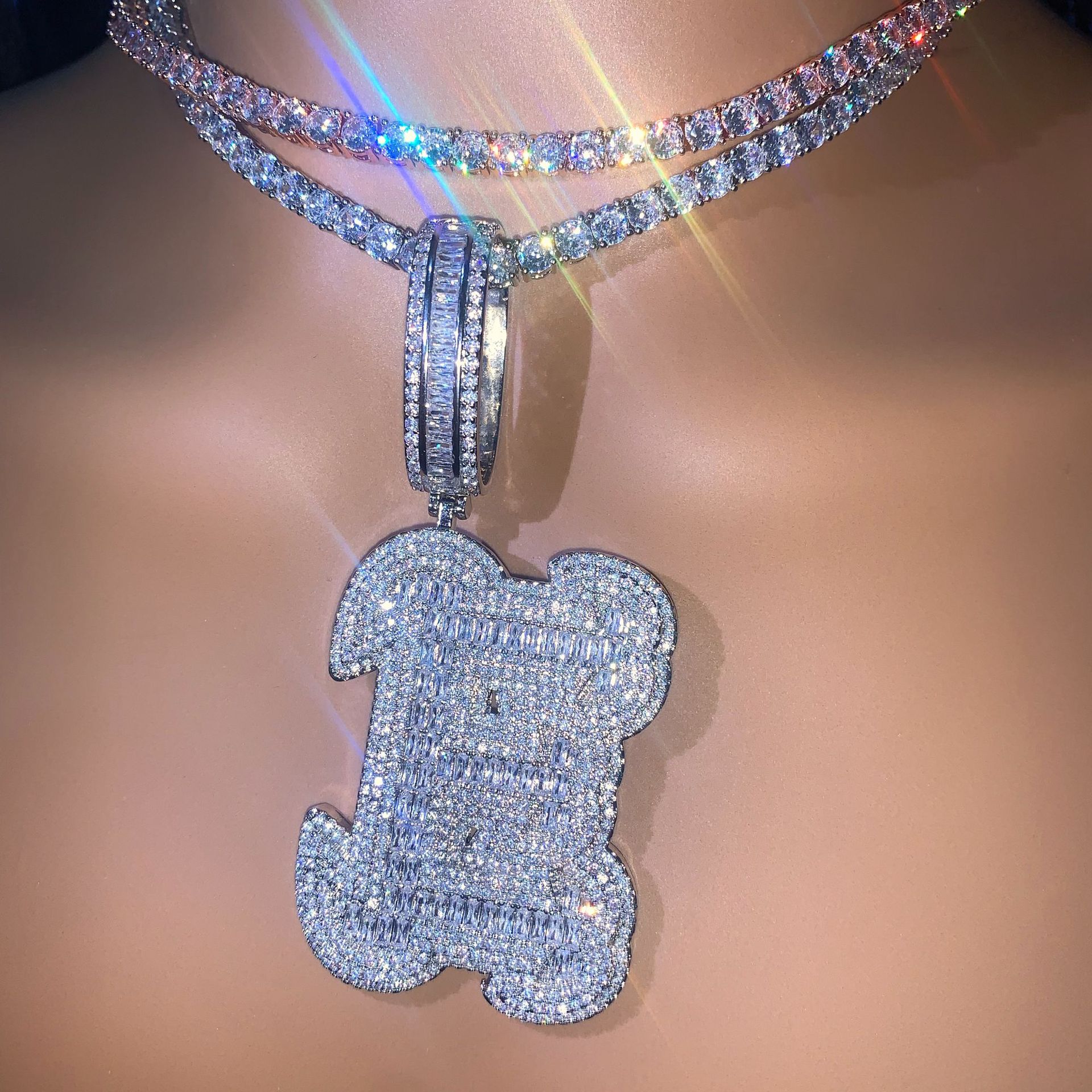 Aodhy Custom Letter Name Pendant Necklace — detail 1