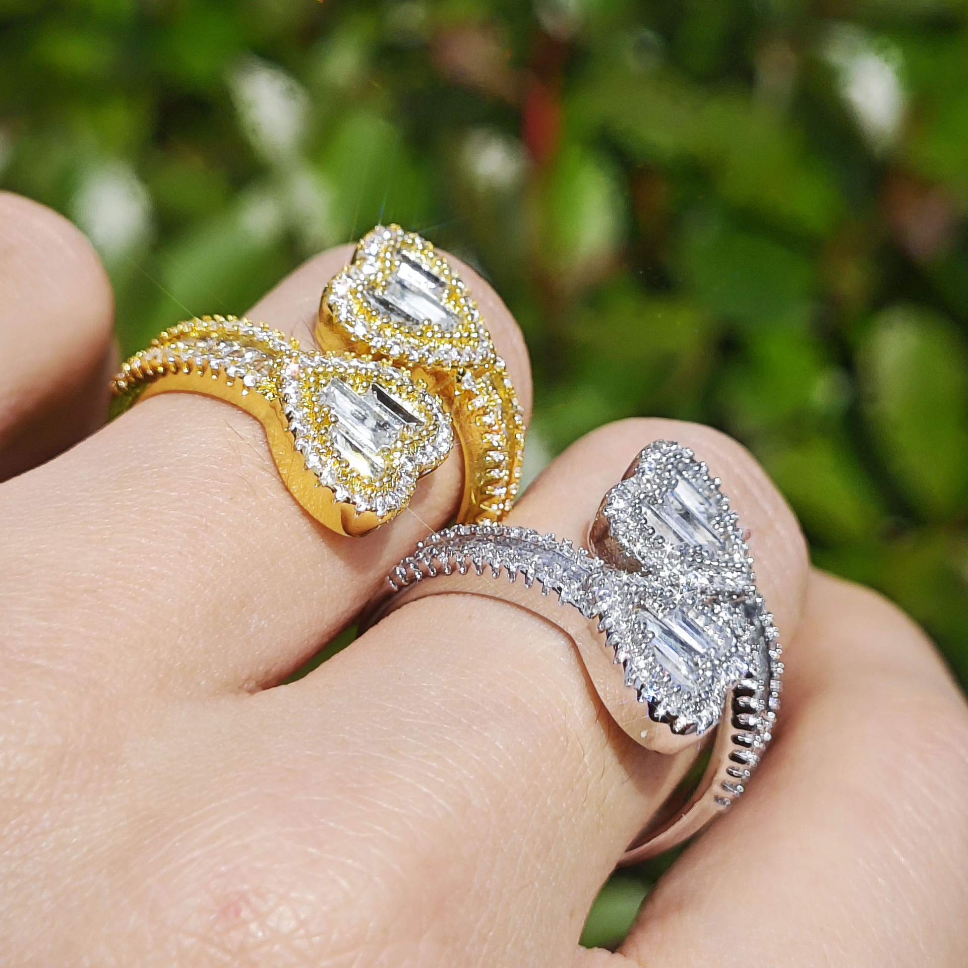 Iced Out Split Open Heart Ring Hip Hop Unisex Statement Ring — detail 4
