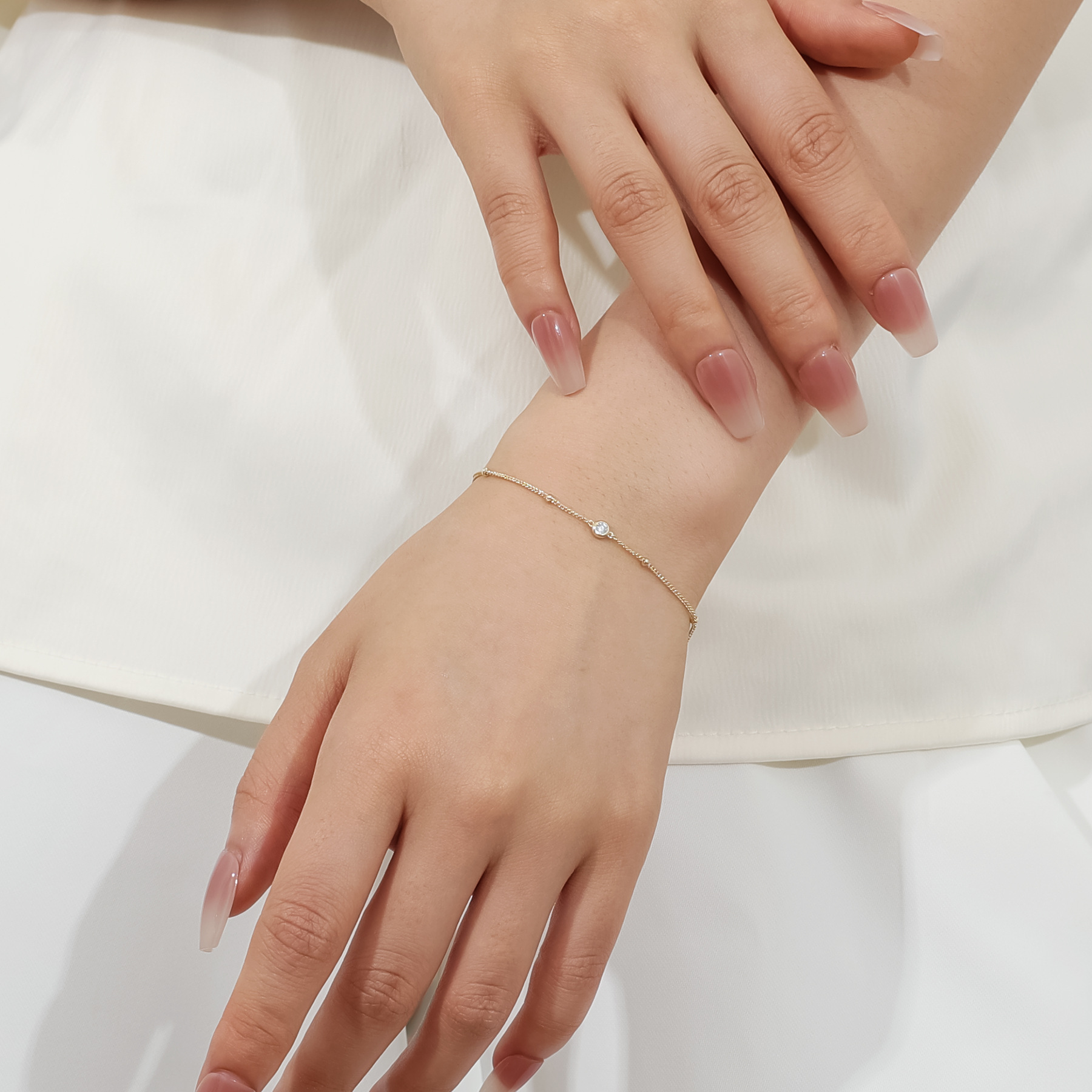 Aodhy Bubble Solitaire Moissanite or Lab-Grown Diamond Bracelet — detail 9