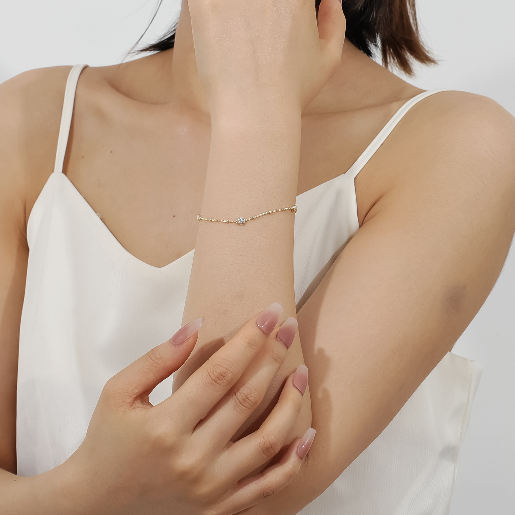 Aodhy Bubble Solitaire Moissanite or Lab-Grown Diamond Bracelet — detail 10