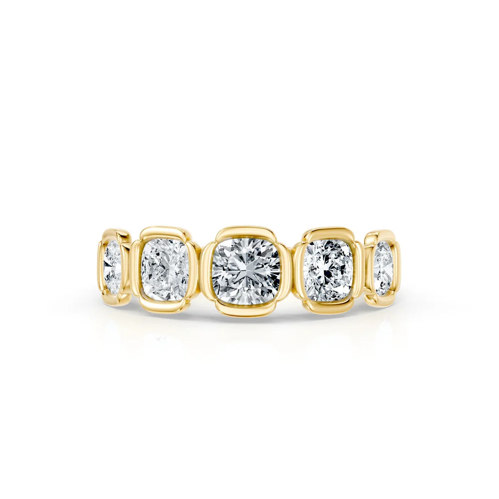Large five-stone ring (total carat weight approx. 4.7ct)