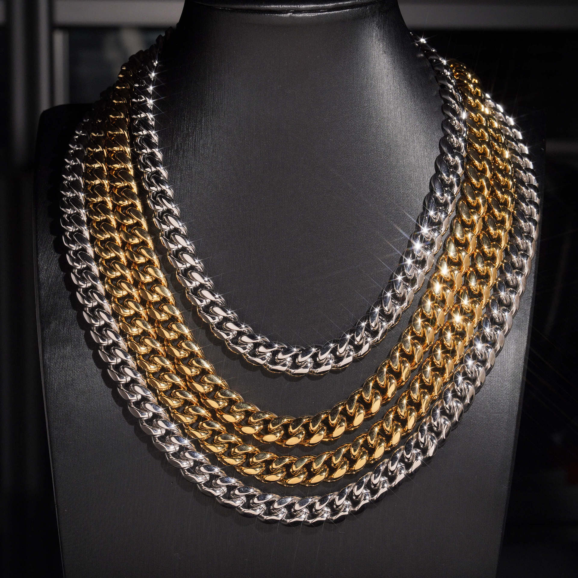 925 Sterling Silver VVS Moissanite Clasp 12mm Cuban Link Chain Bracelet & Necklace — detail 3